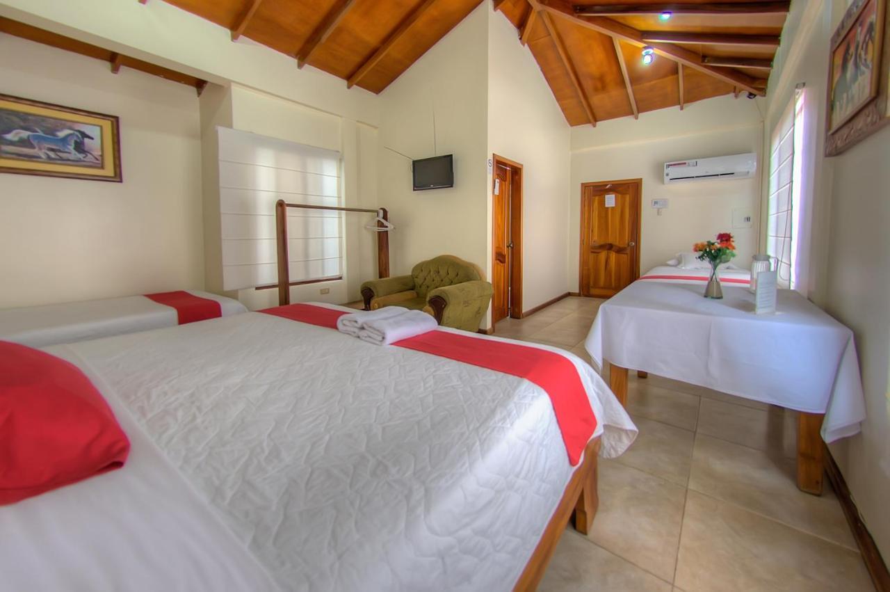 Hotel San Vicente Galapagos ปวยร์โต วิลยามิล ภายนอก รูปภาพ