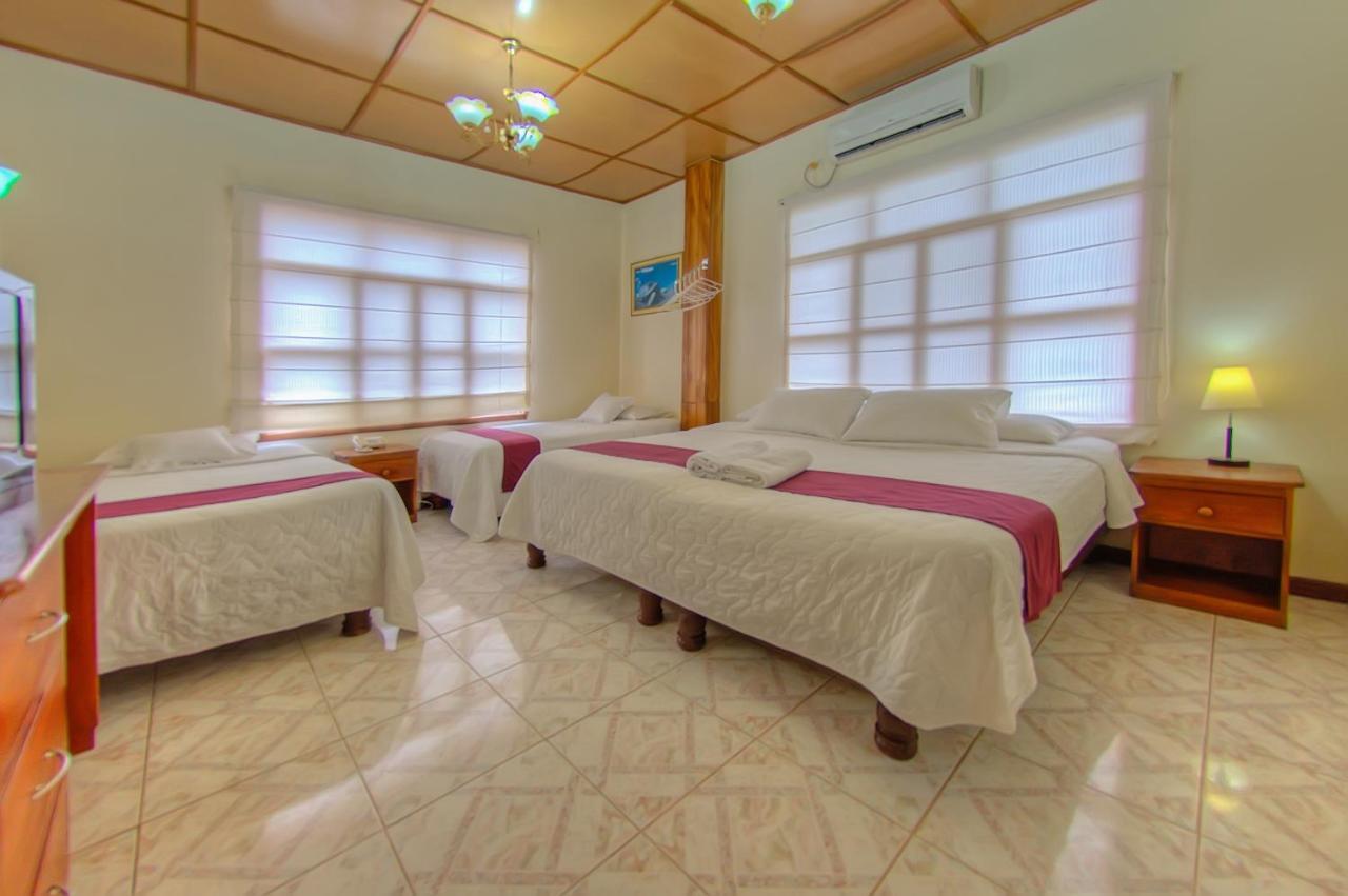 Hotel San Vicente Galapagos ปวยร์โต วิลยามิล ภายนอก รูปภาพ