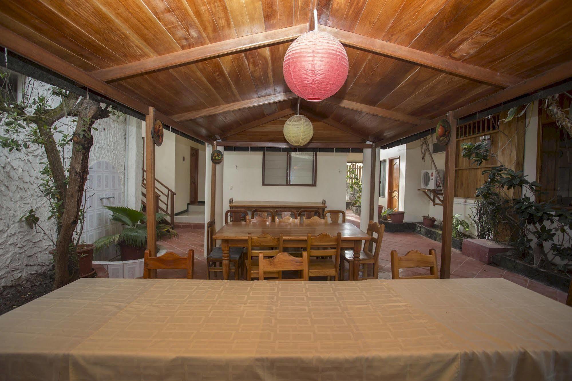 Hotel San Vicente Galapagos ปวยร์โต วิลยามิล ภายนอก รูปภาพ